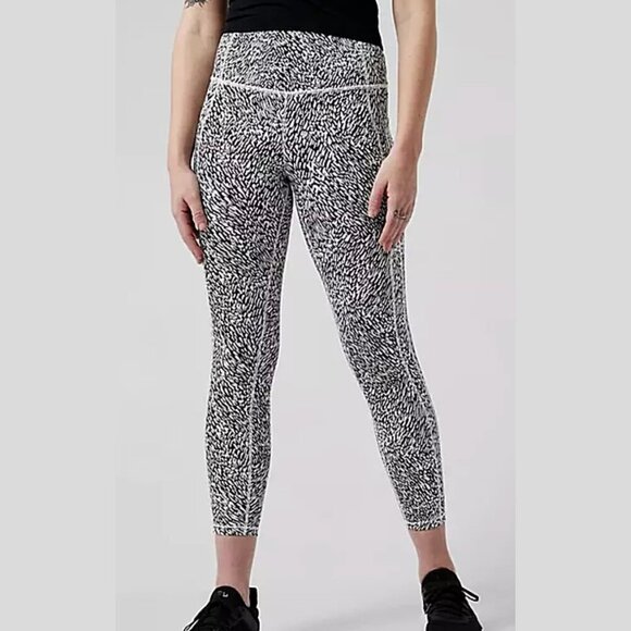 Athleta Women's Ultimate Stash Textured 7/8 Tight Tailwind Black/White Size M - Picture 1 of 10